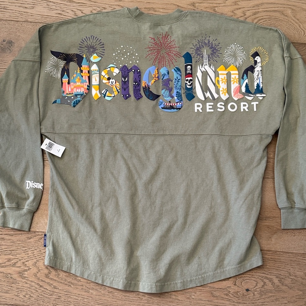NWT Disneyland Attractions Spirit Jersey Olive Green size M